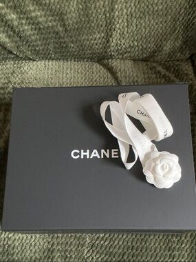 CHANEL black box with White Camellia Logo and Ribbon 13x10x5(for large  bag)